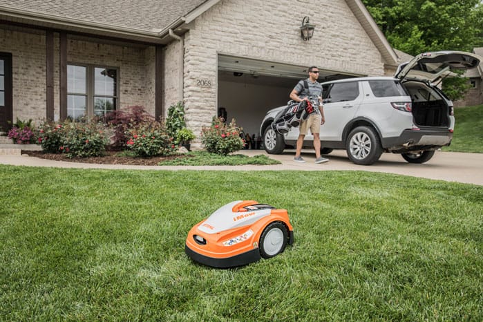 Stihl iMOW RMI 422 PC L unmanned lawnmower dallas 2024