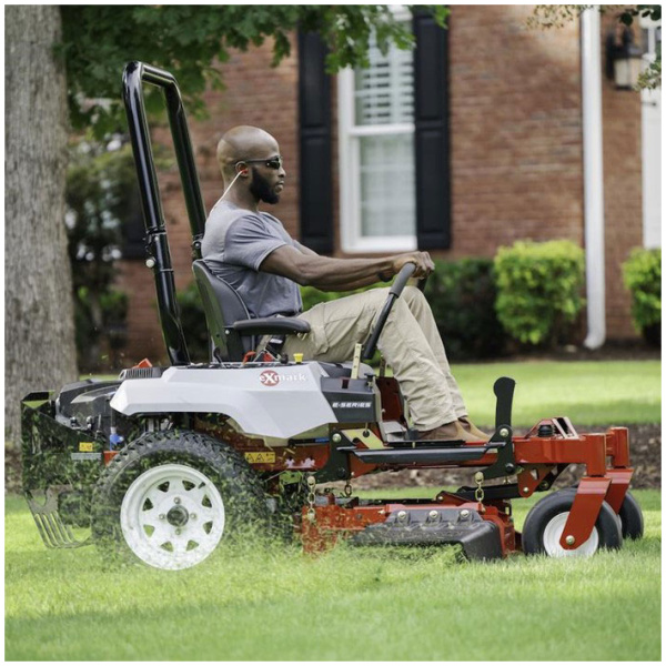 eXmark 48" Radius Z E-Series Zero Turn Mower