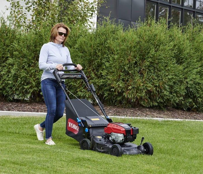 Self-propelled lawn mower - Plano